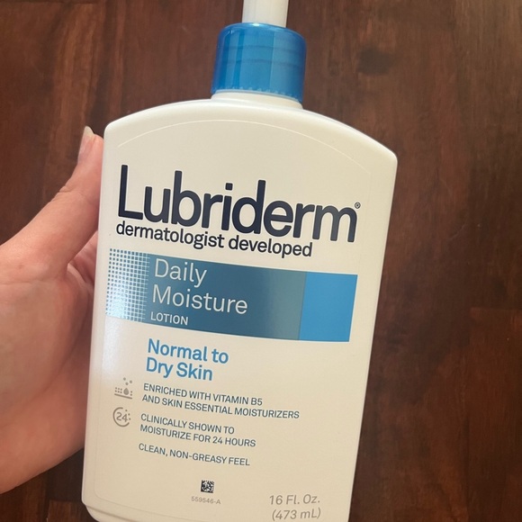 - 2 Bottles Lubriderm Daily Moisture Lotion - Fragrance Free Non-Greasy - … - Picture 2 of 2